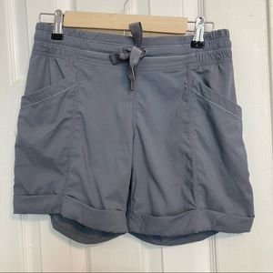 lululemon Athletica size 4 shorts gray